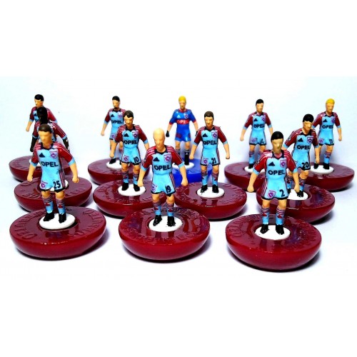 Subbuteo Andrew Table Soccer Bayern Munich 1998-99 on Classic Hasbro bases